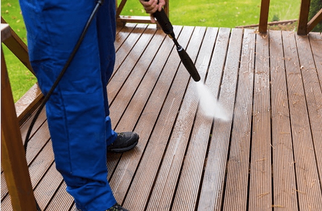 seattle deck cleaning